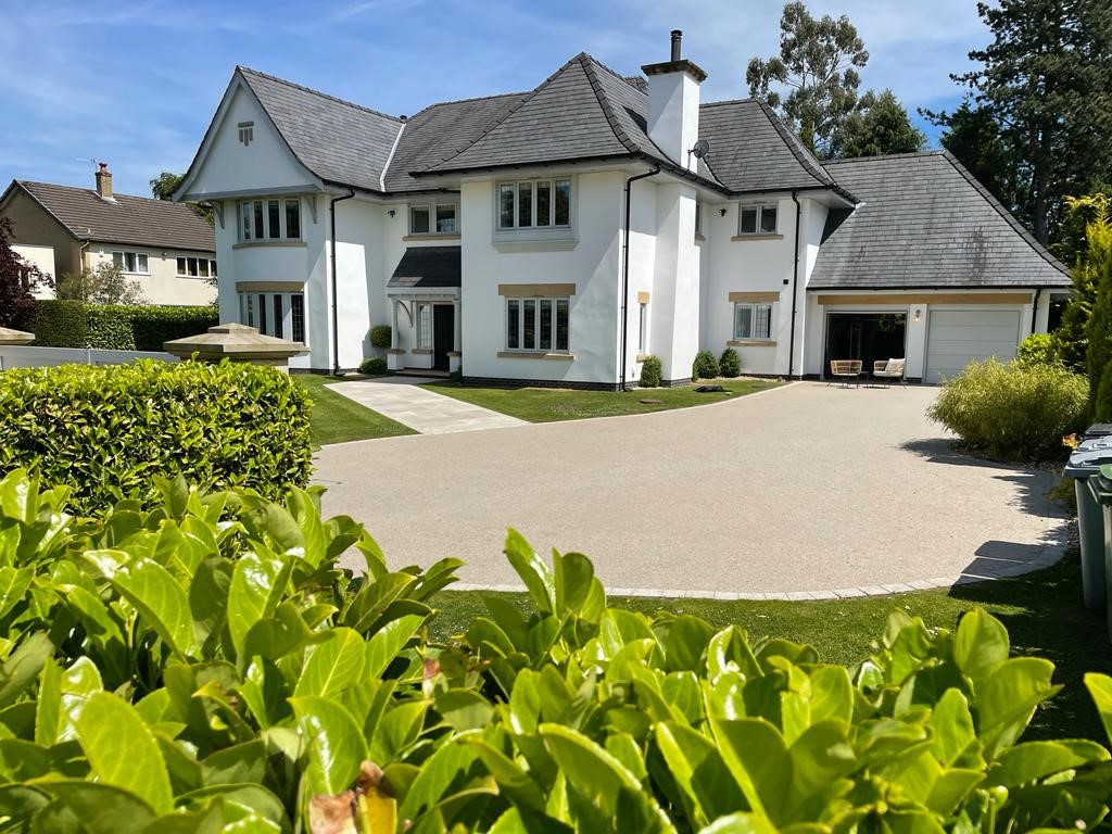 Bell Developments: Prestbury, Cheshire